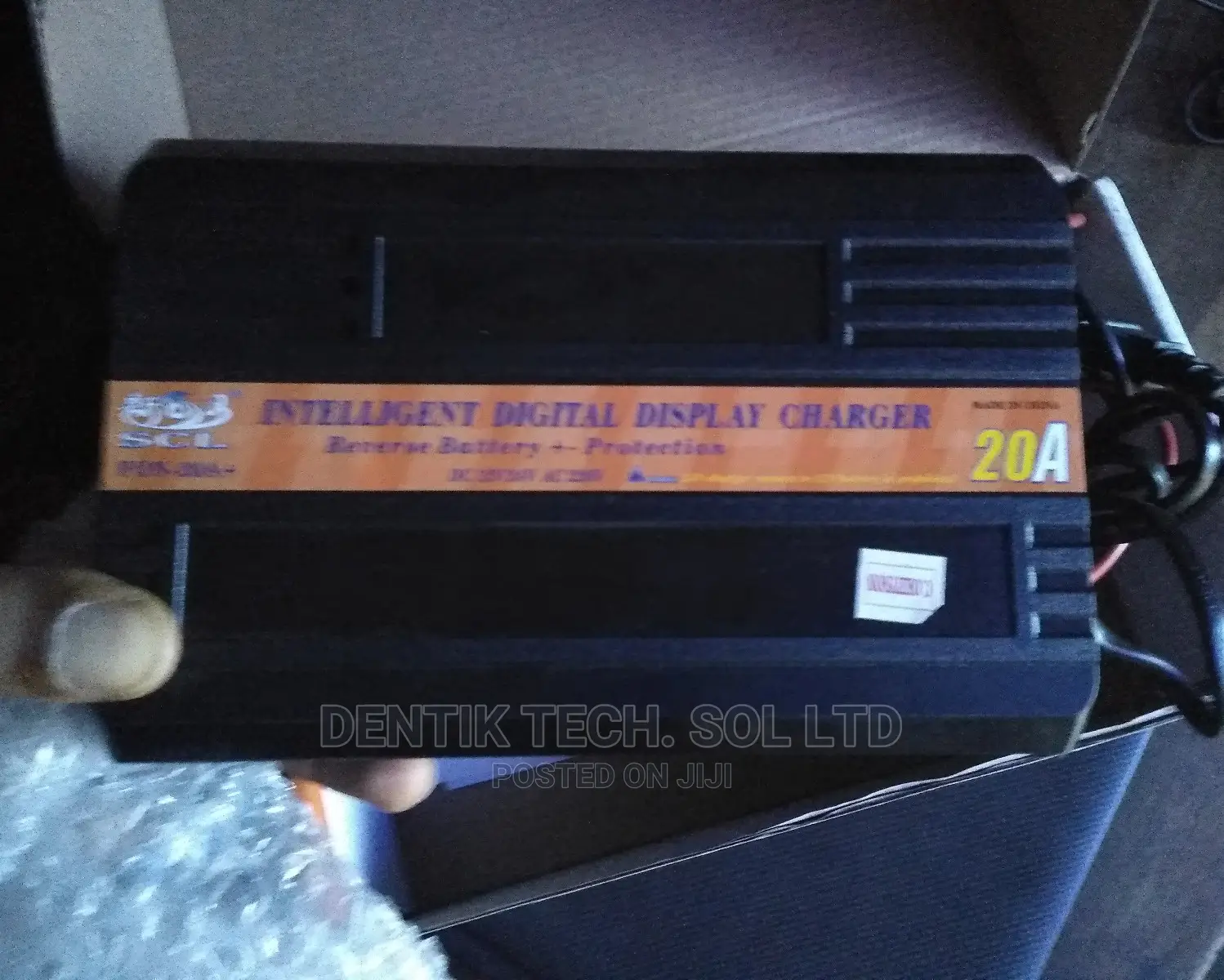 12v /24v Car Inverter Digital Battery Charger - 20a