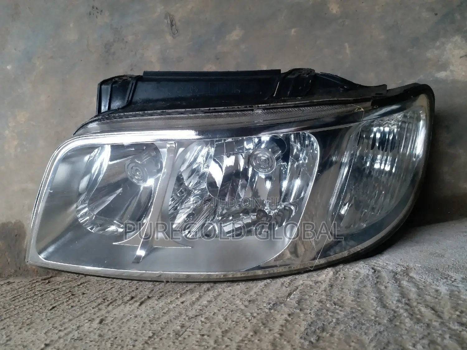 Headlamp for Hyundai Matrix 2007 Model