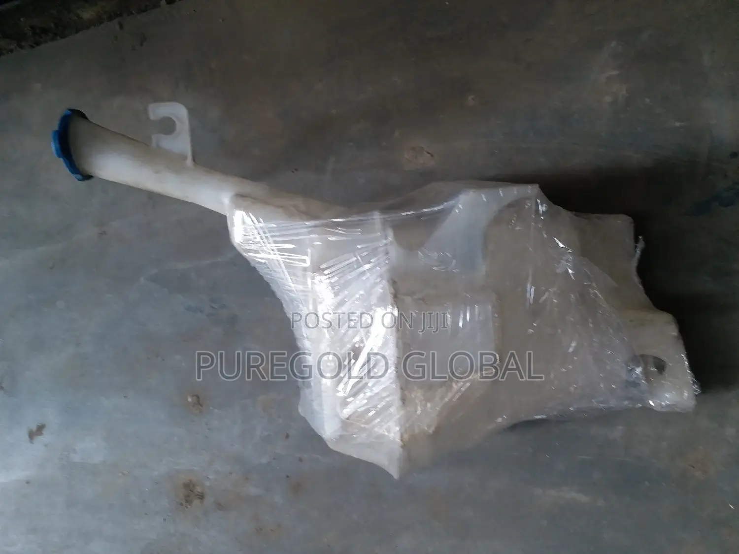 Hyundai Accent 2012 Model Water Reservoir Can
