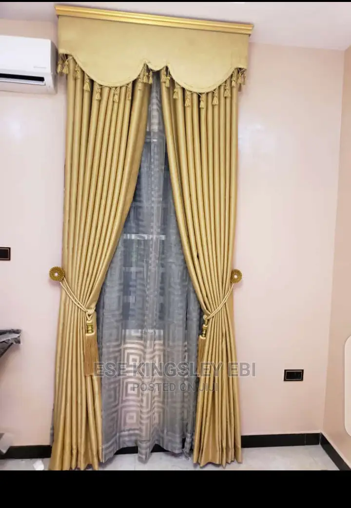 High Quality Friendly Thick Curtain Made for All Weather
