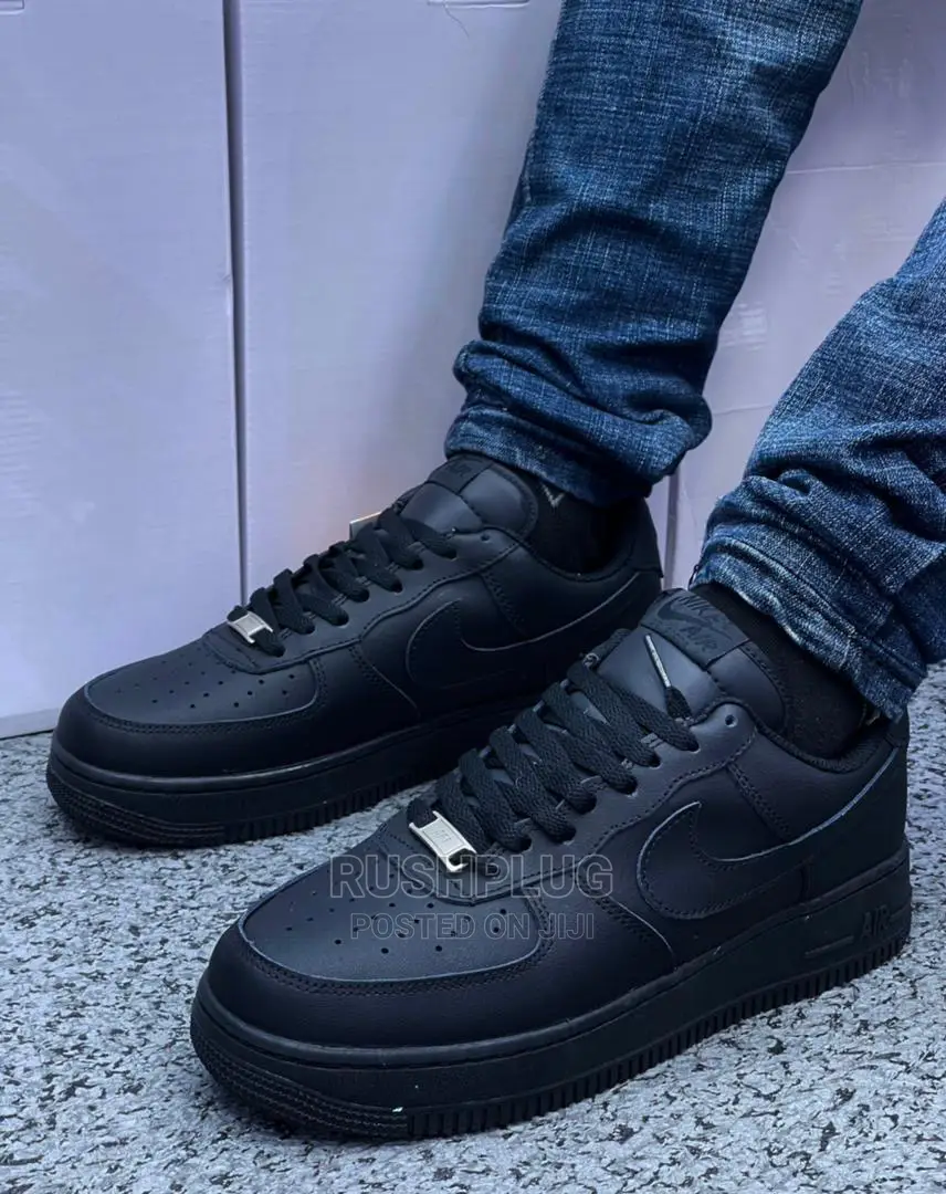 Nike Air Force 1 “All Black”