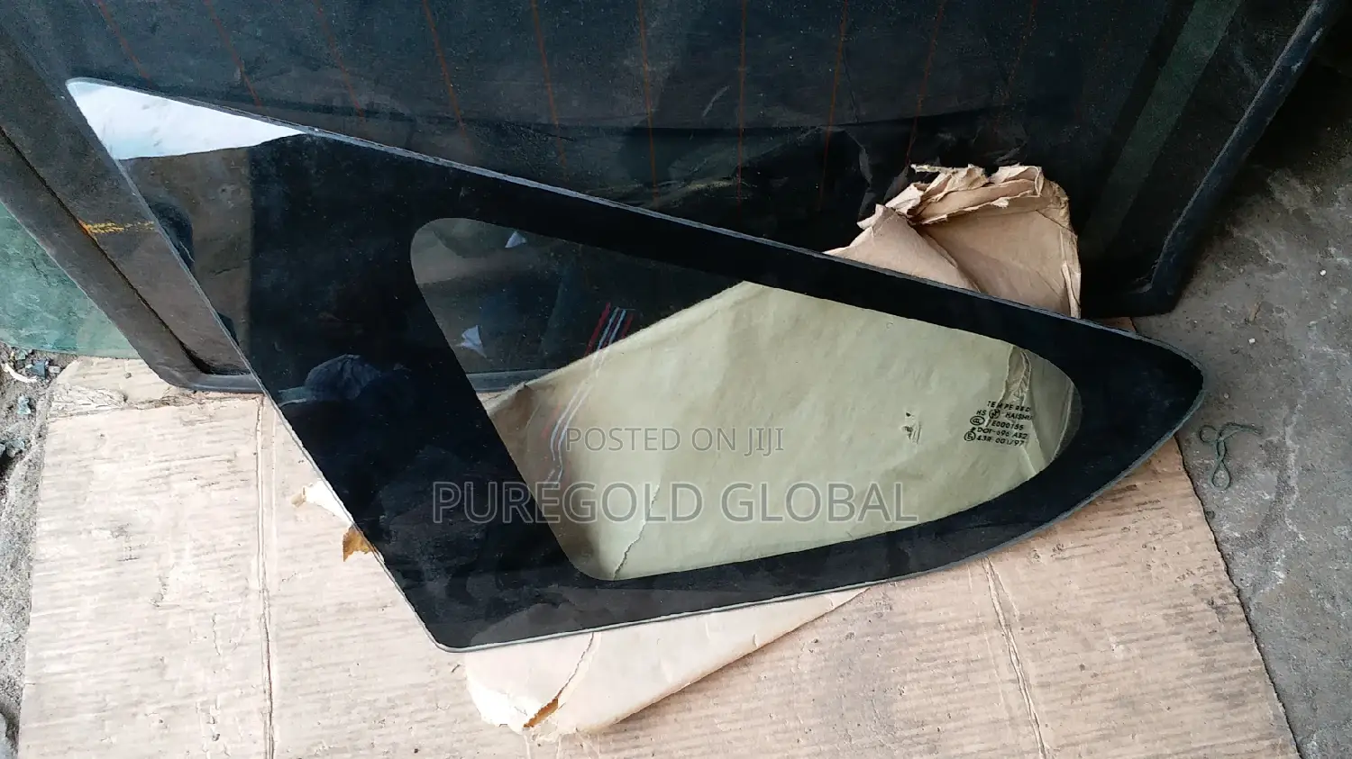 Vent Glass for Hyundai Santafe Grand 2015 Model