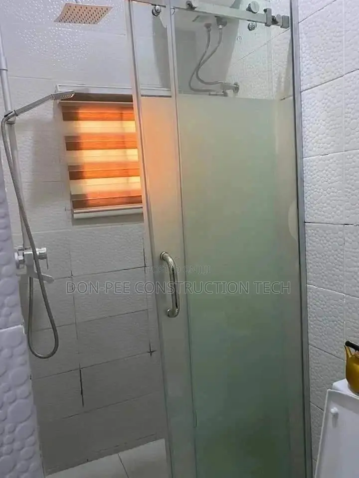Tampered Glass Cubicle