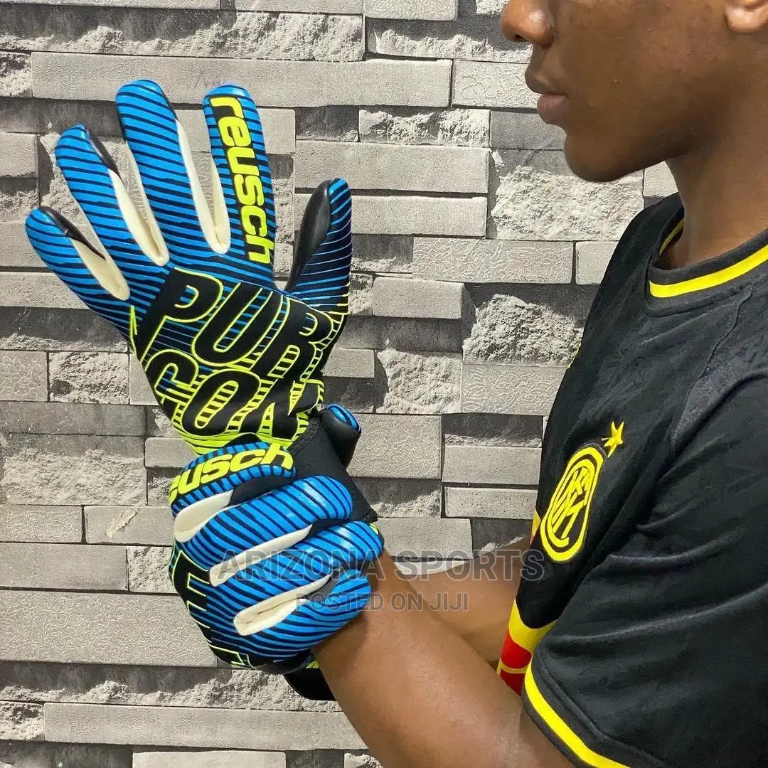 Quality Goalkeeper's Gloves