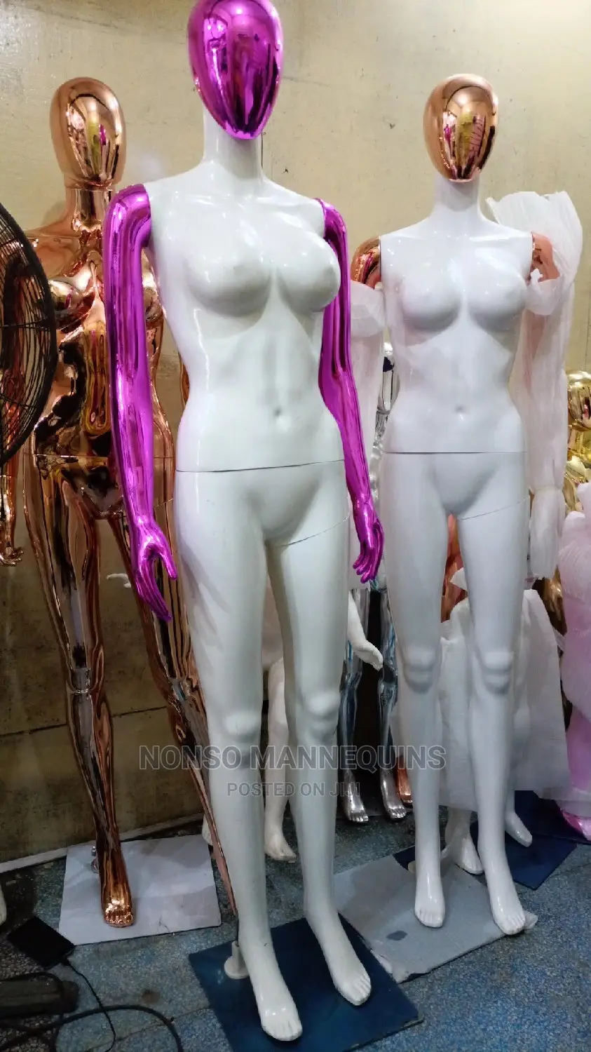 Medium Breast Female Detachable Head Mannequins