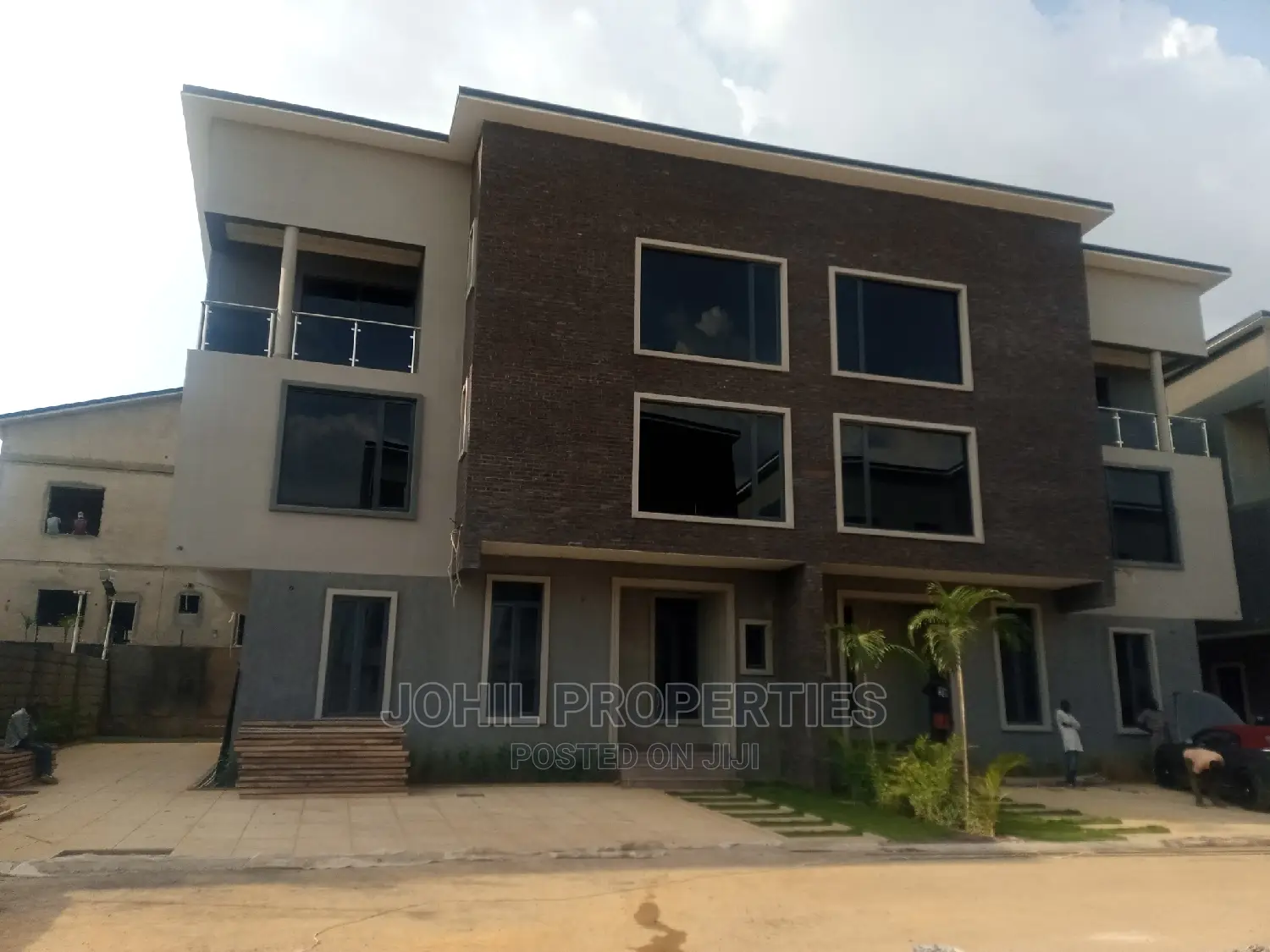 4bdrm Duplex in Jabi for sale