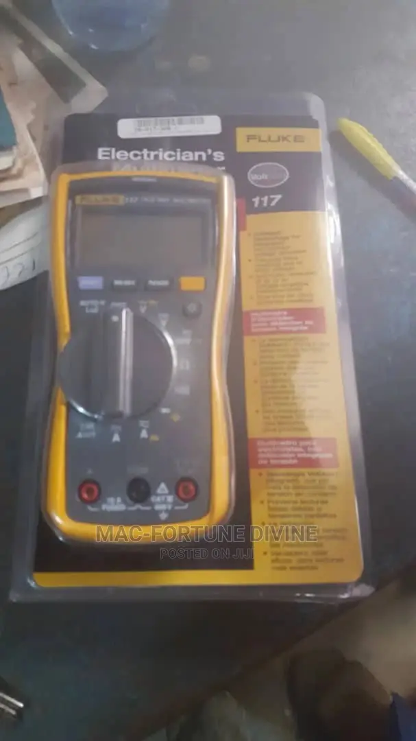 Quality Fluke 117 Handheld Digital Meter.