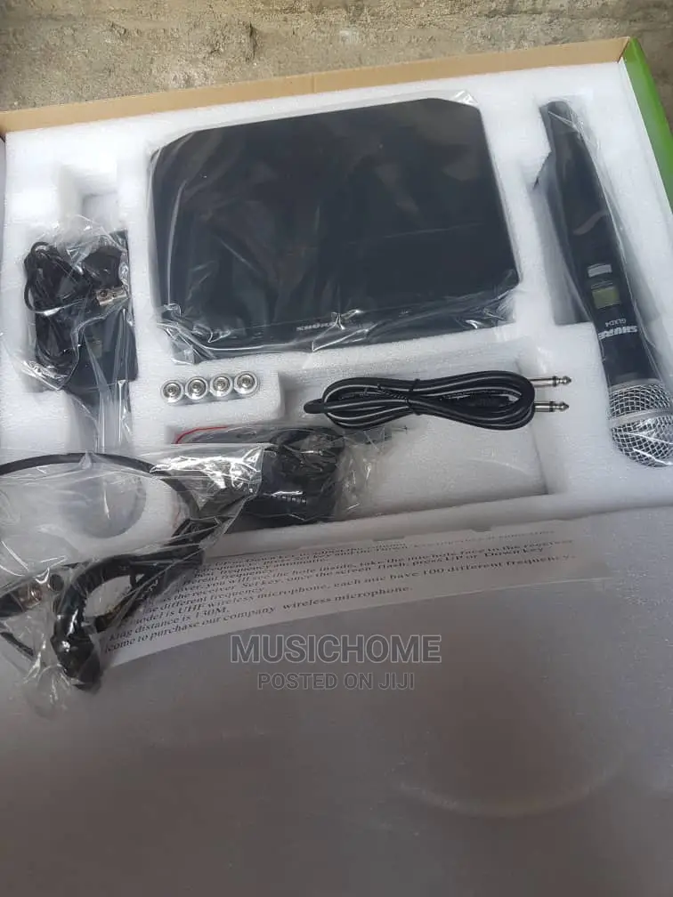 Lapel and Handheld Wireless Microphone System