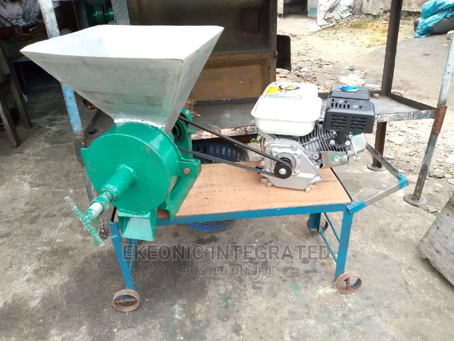 Maxmech Grinding Machine