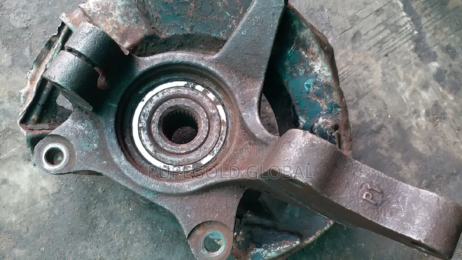 Hub for Hyundai Santafe 2004 Model