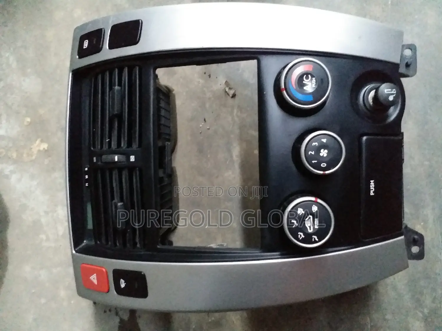 Hyundai Tucson Complete Ac Casing and Knob