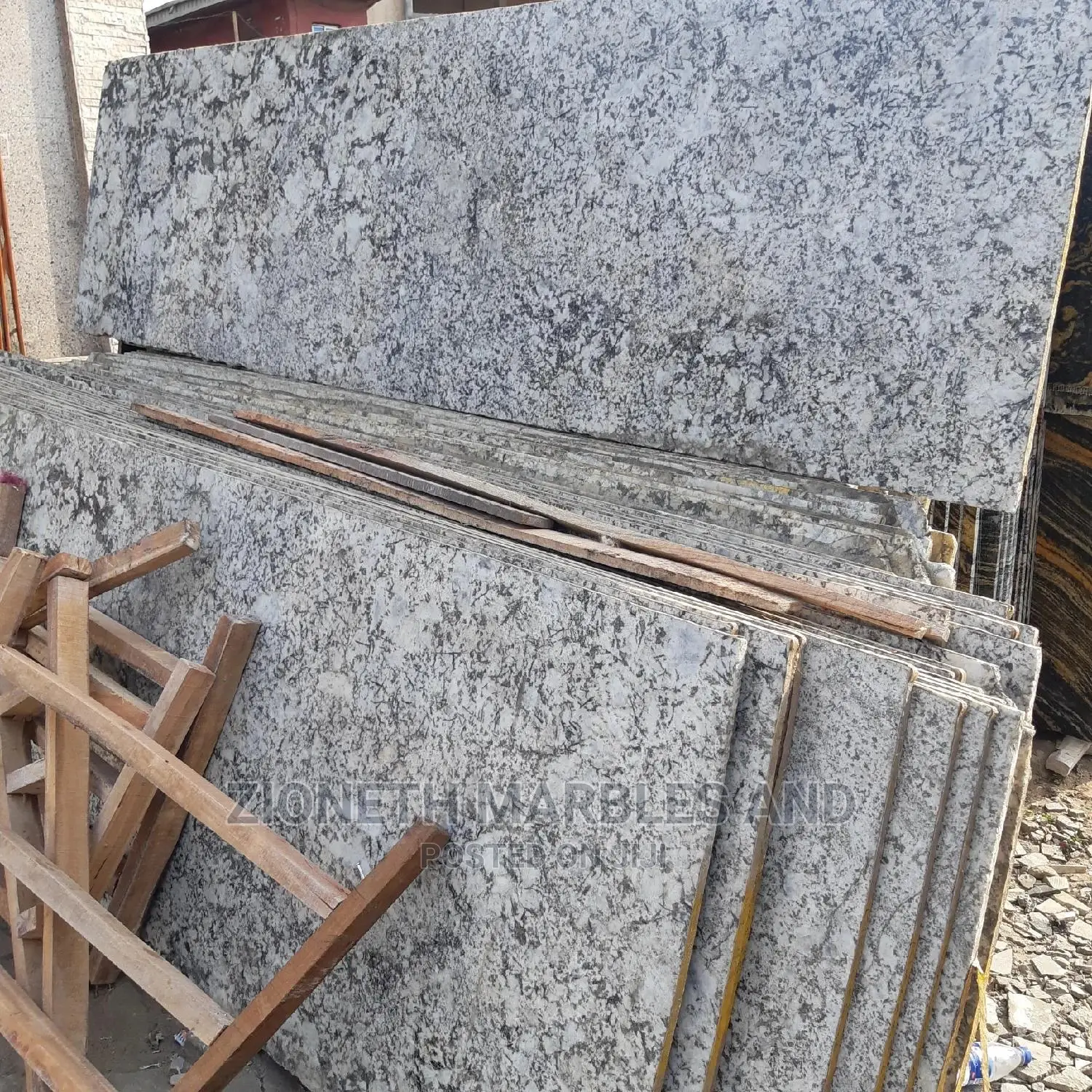 Italian Alaska White Marbles/Granite Slab