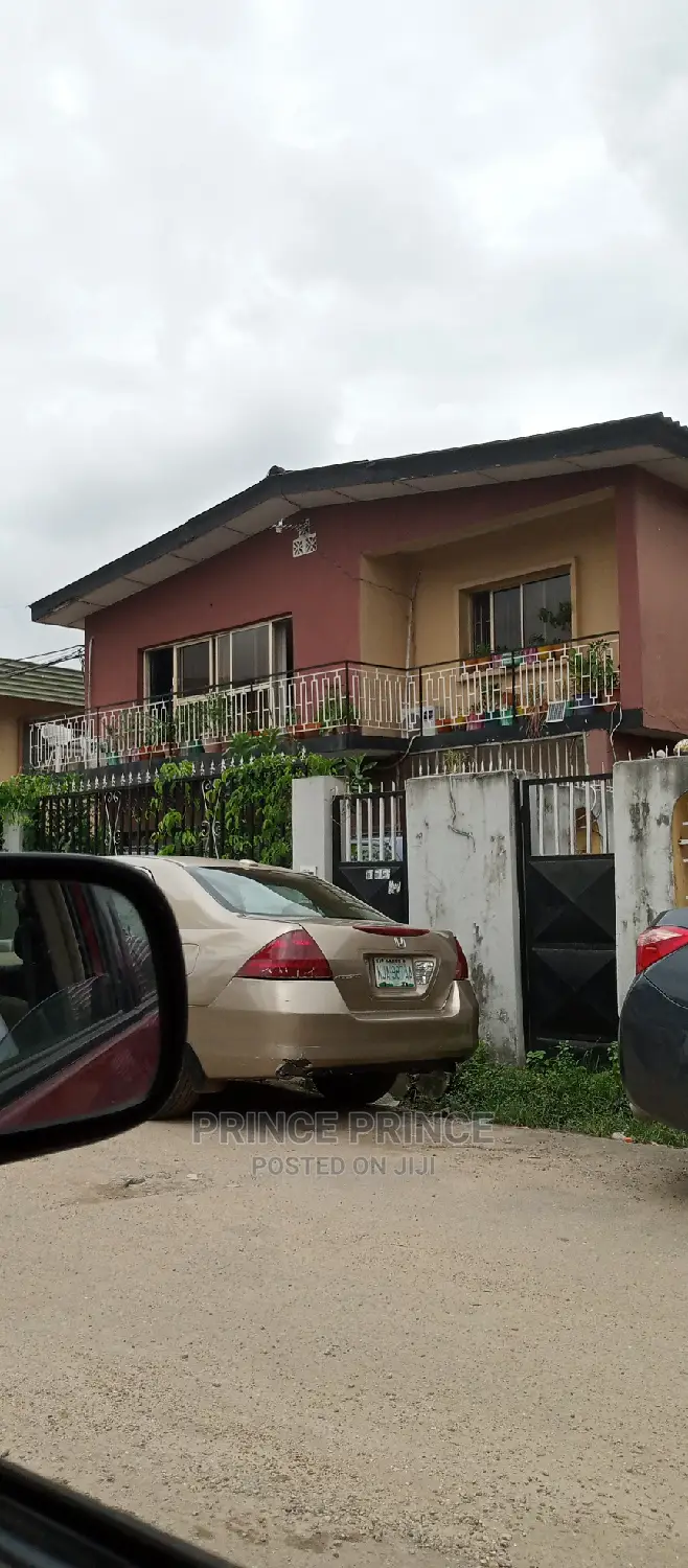 3bdrm Block of Flats in Surulere for sale
