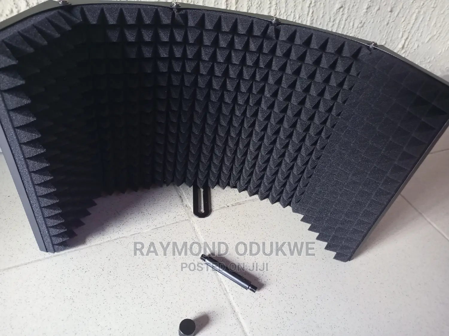 Singer Expandable and Adjustable Vocal Booth