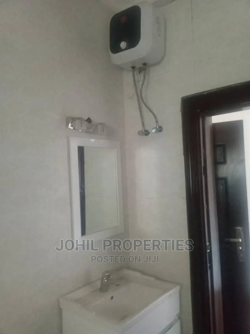 4bdrm Duplex in Guzape District for sale
