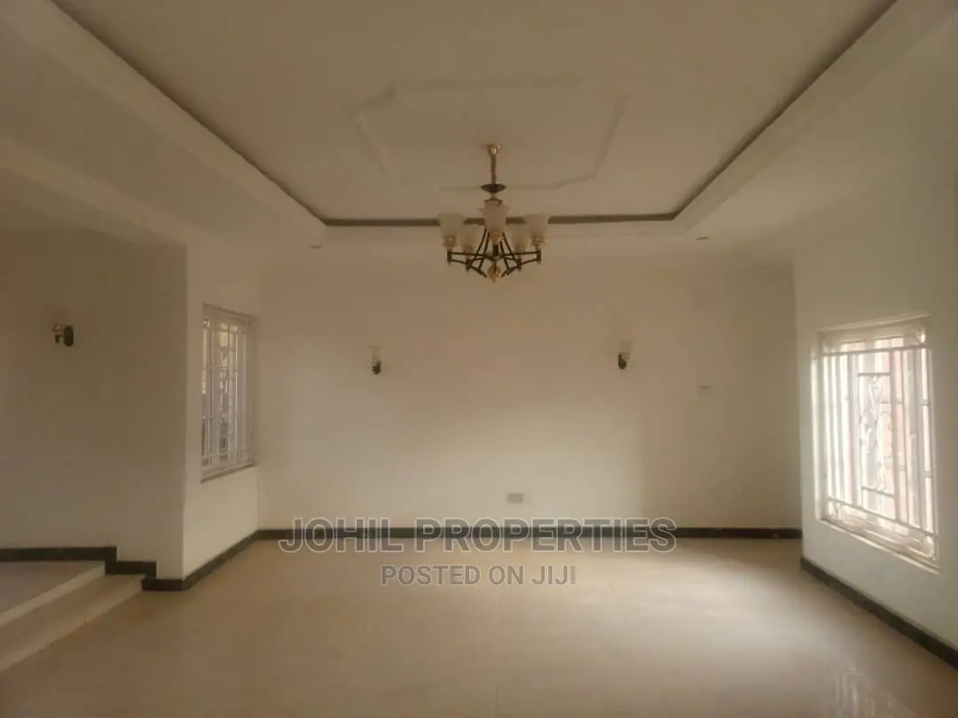 4bdrm Duplex in Guzape District for sale