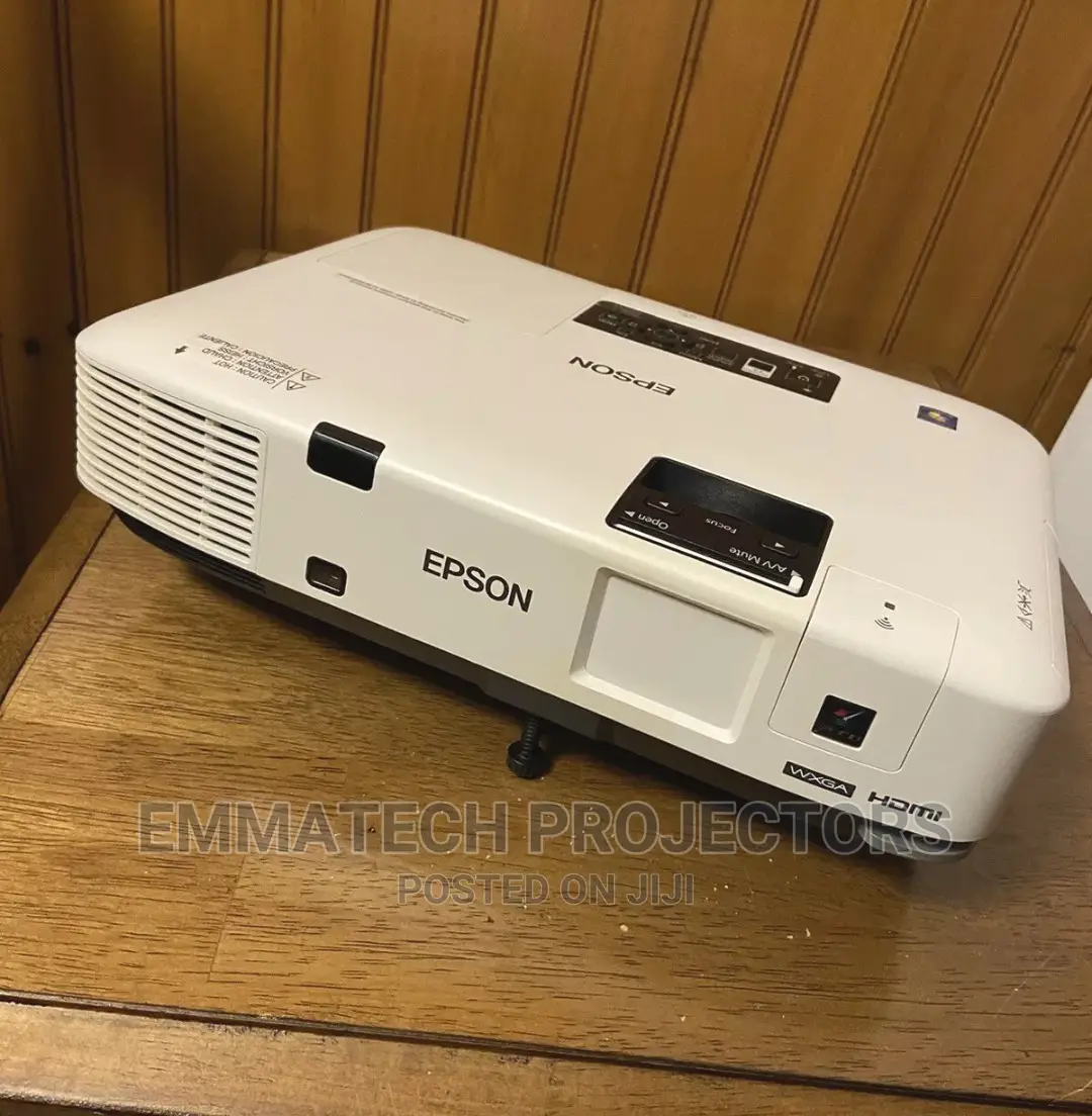 Daylight Projector 4000 Lumens