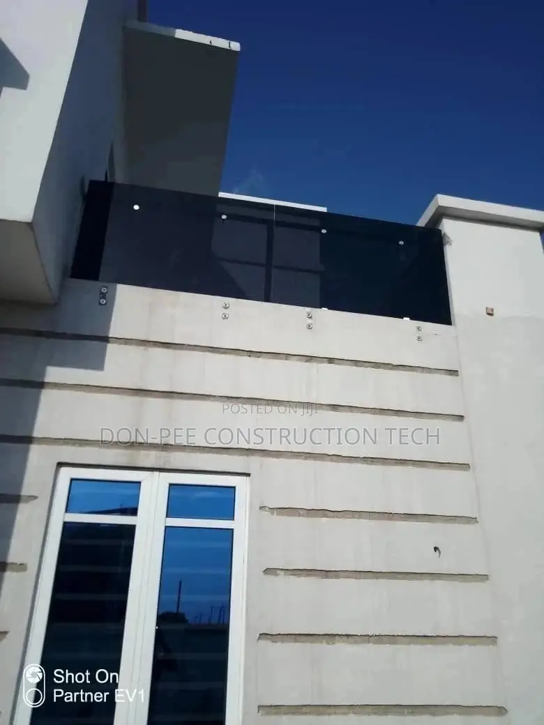 Partition Glass Handrail