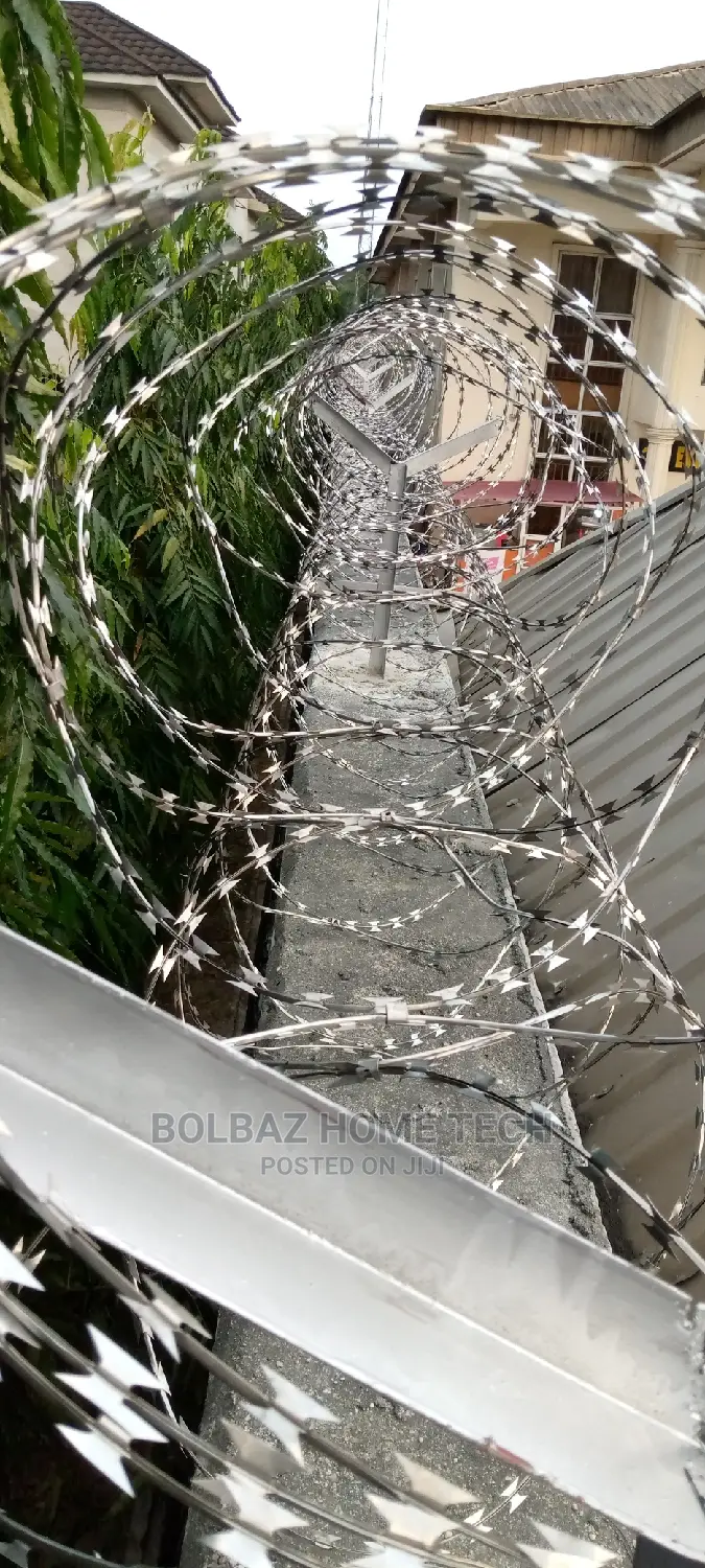 Razor Barb Wire; America Concertina Wire Fence