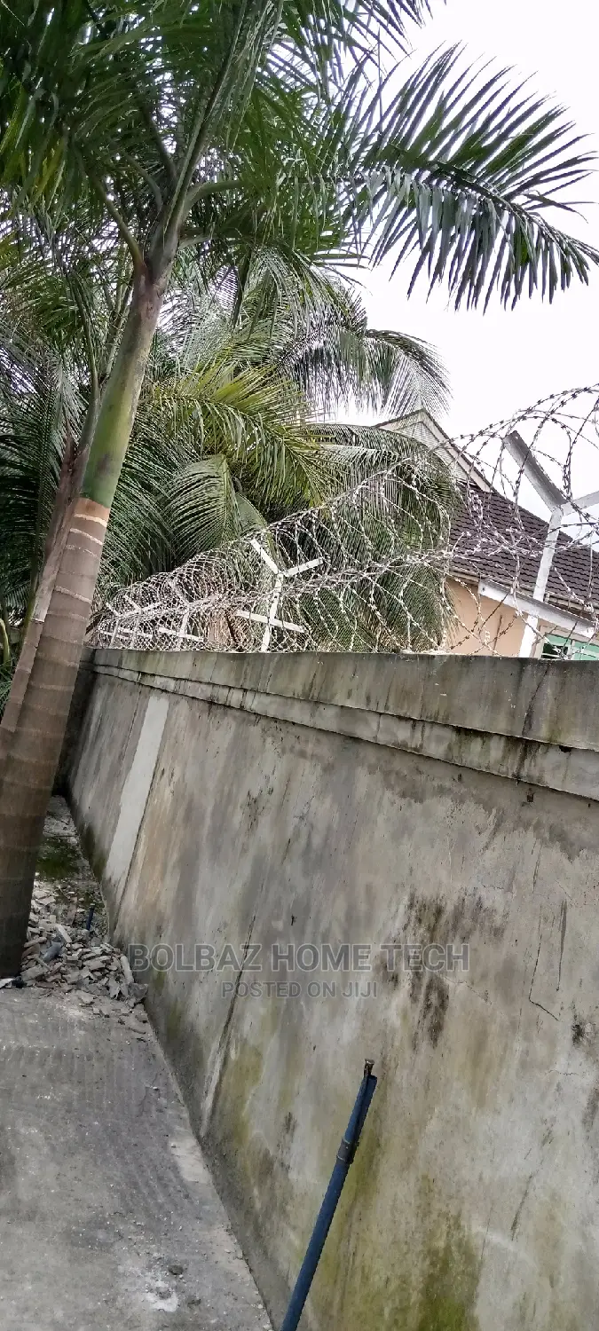 Razor Barb Wire; America Concertina Wire Fence