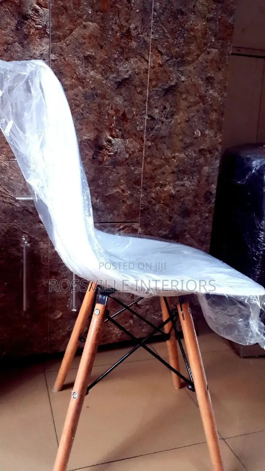 Restaurants Chair With Wooden Legs