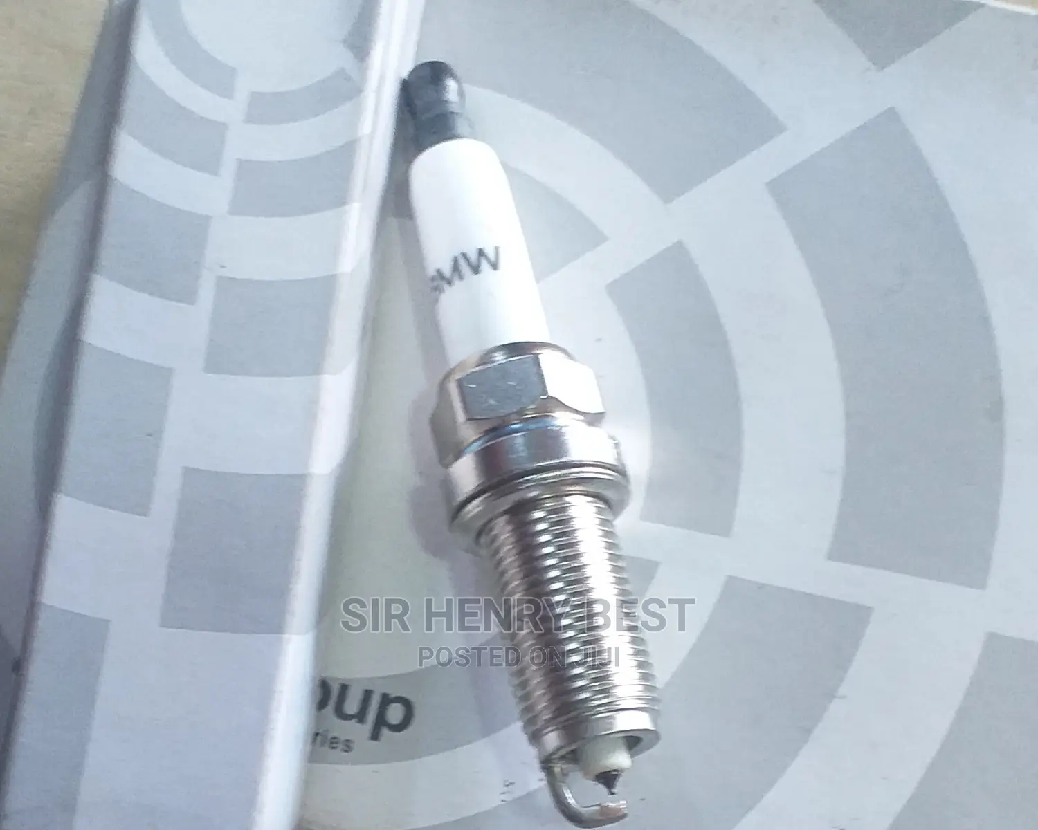 Bmw .Spark Plugs. Oem.12 12 2 158 253