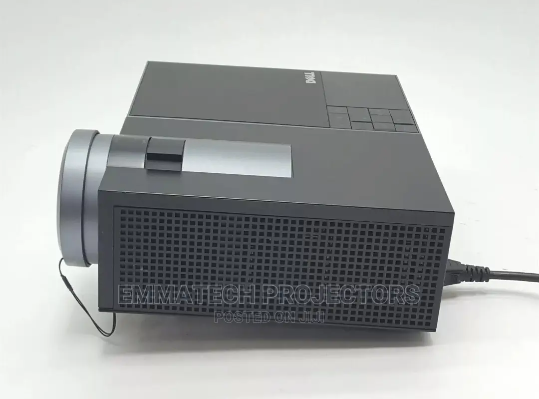 3 Months Old Daylight Dell Projector