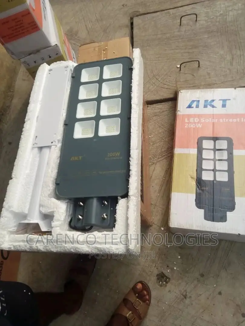 200 Watts Solar Street Light With Panel