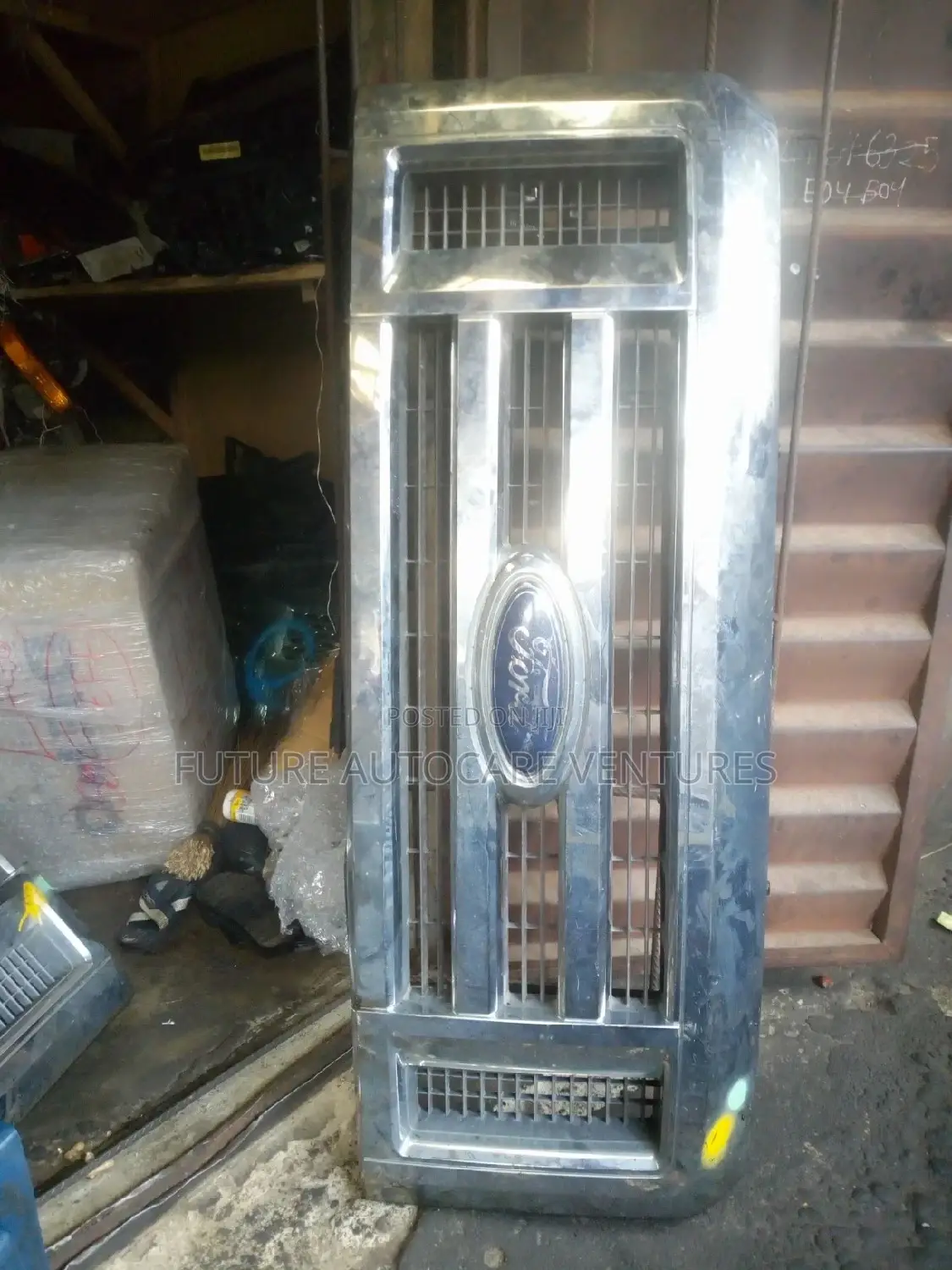 2012 E_350 Front Grill (Ford Express)