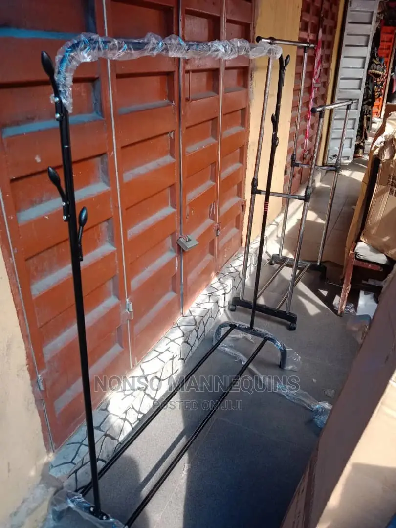 Single Black Colour Clothes Rack Display Stand
