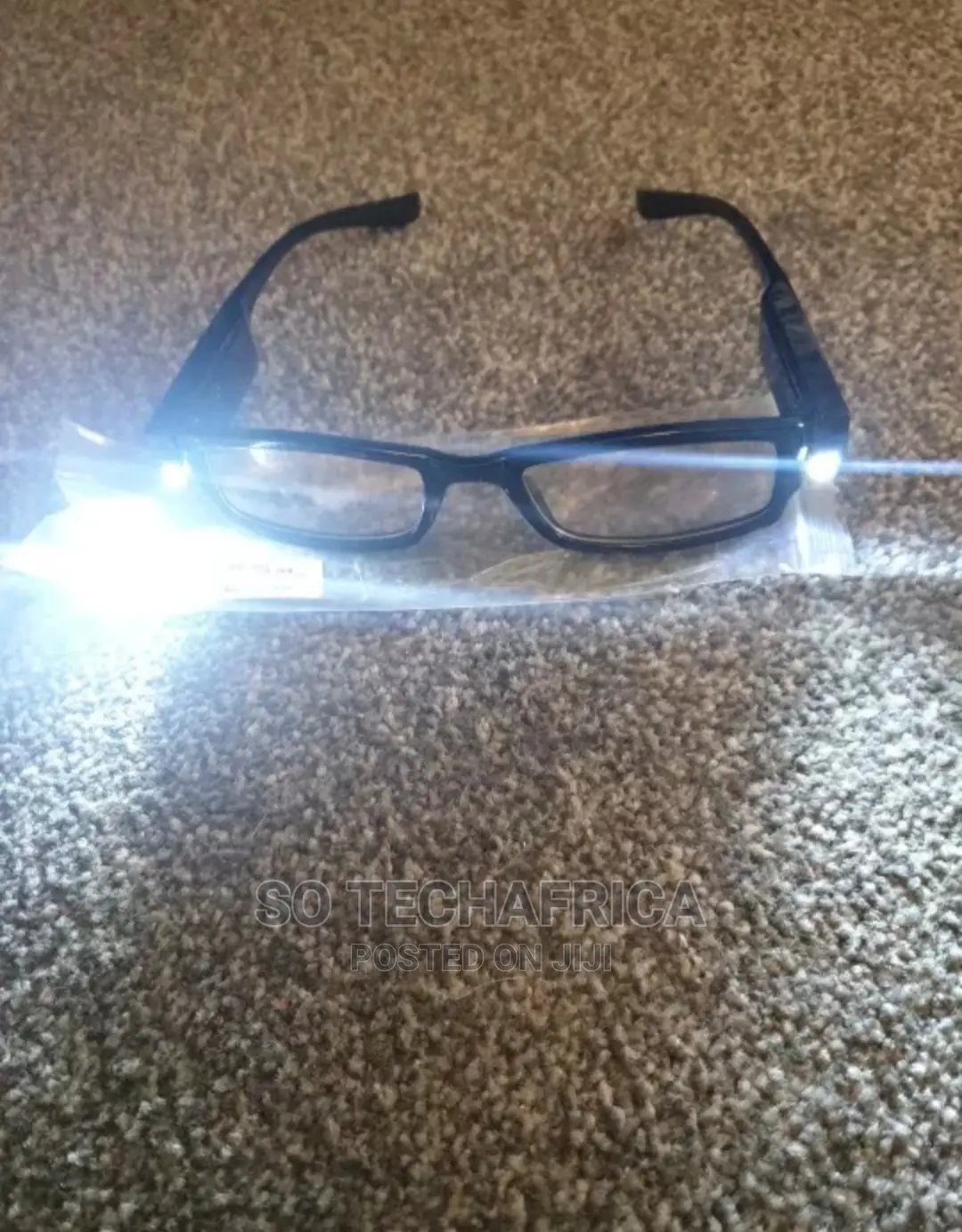 Unisex Stylish Reading Glasses With Dual Led Light