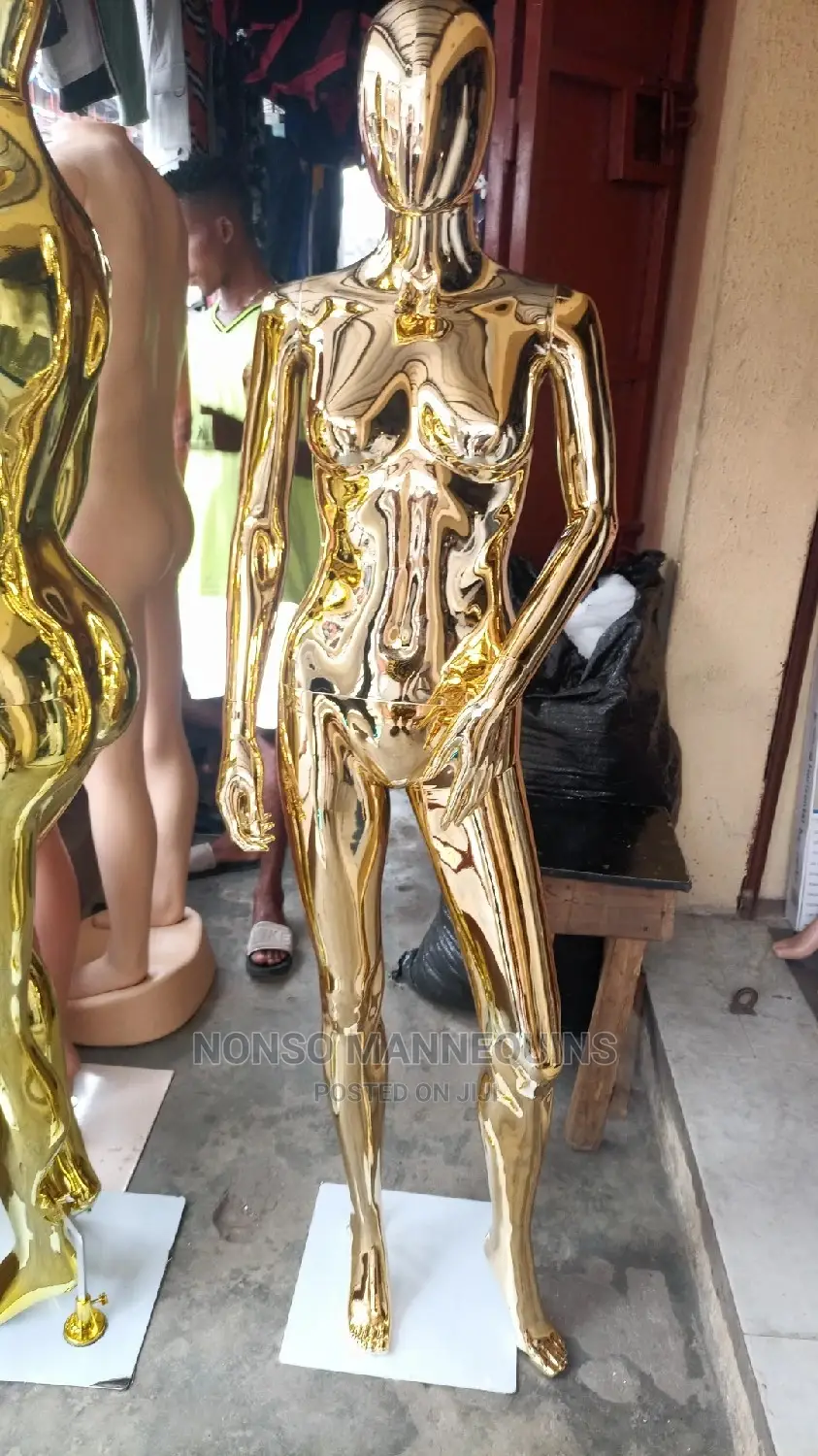 High Quality Size 8 Gold Chrome Mannequins