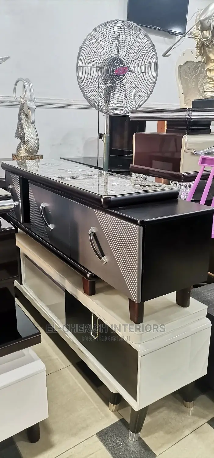 Classic Extendable Tv Stand