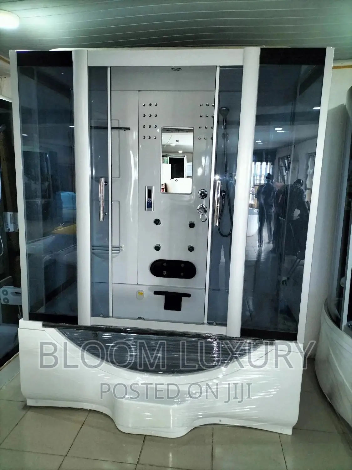 Jacuzzi With Steam Shower Size= 170×90cm