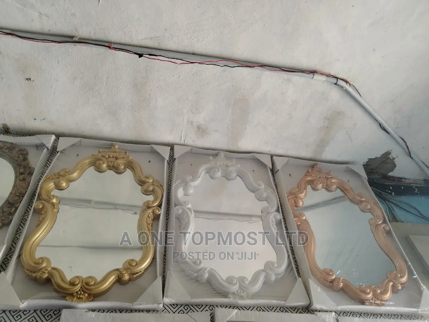 Mirror Royal Design