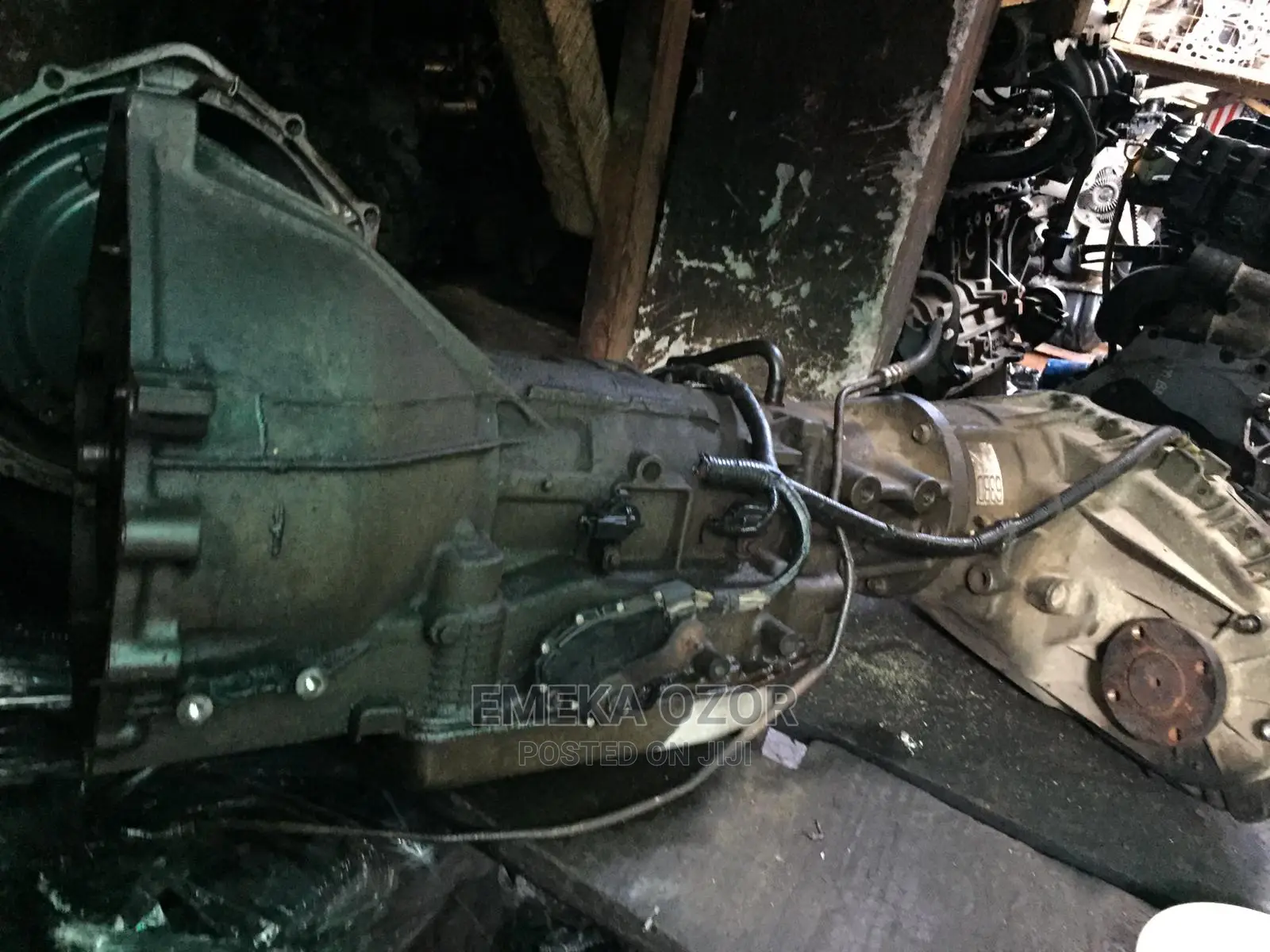 Ford F 150 Gear Box 4 Wheel Drive / 4 Wheel Drive.