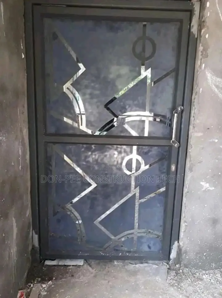 K2000 Swing Door