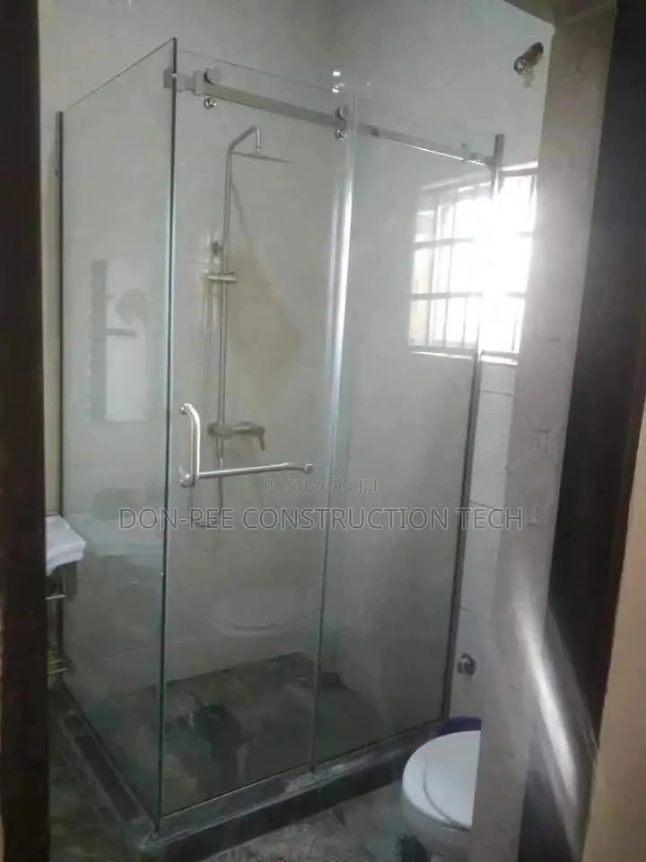 Tampered Glass Shower