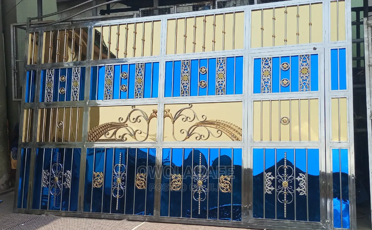 Stainless Steel Gold and Blue Design Gate