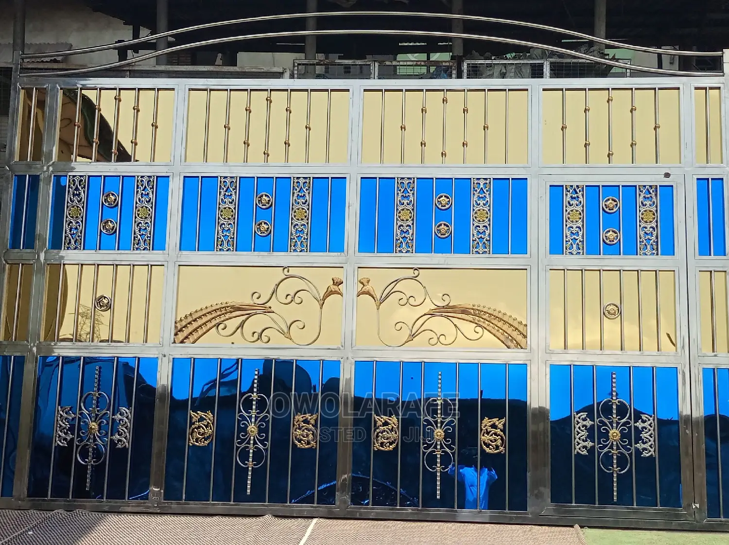 Stainless Steel Gold and Blue Design Gate