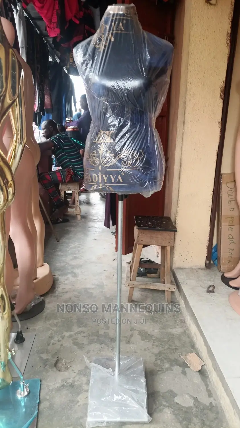 Female Pinnable Dressform Display Stand