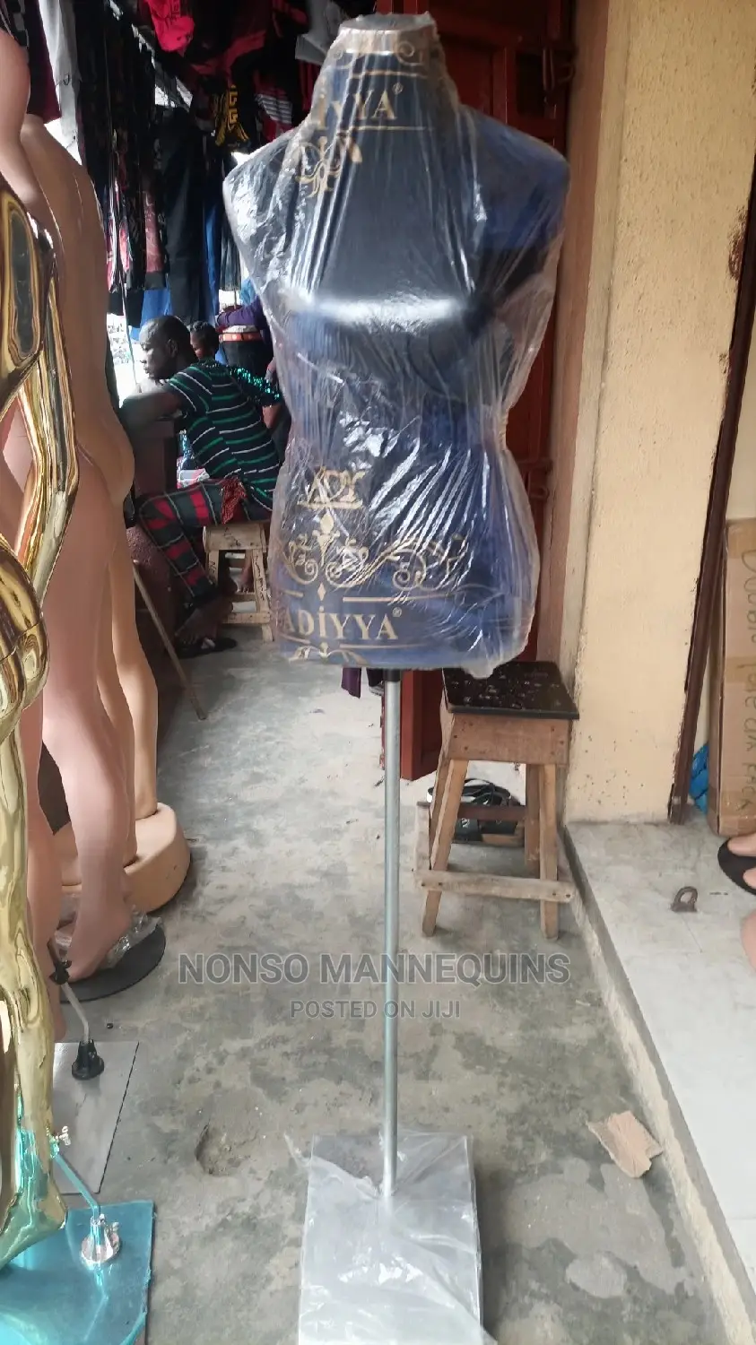 Female Pinnable Dressform Display Stand
