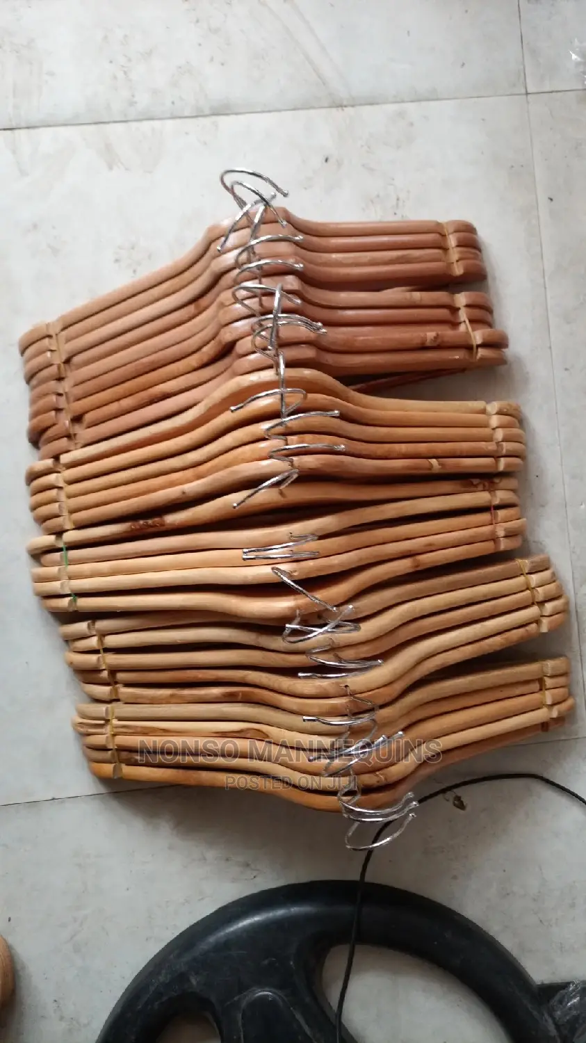 Strong 10 Pieces Wooden Clothes Hangers