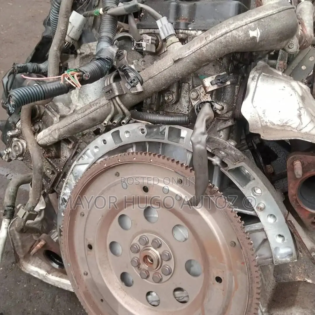 Nissan Pathfinder Engine V6. 4.0