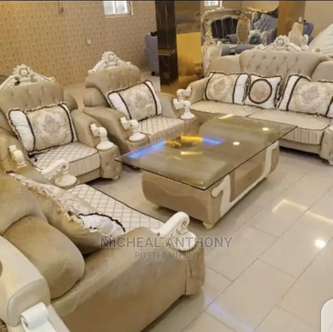 Executive Royal Living Room Chairs