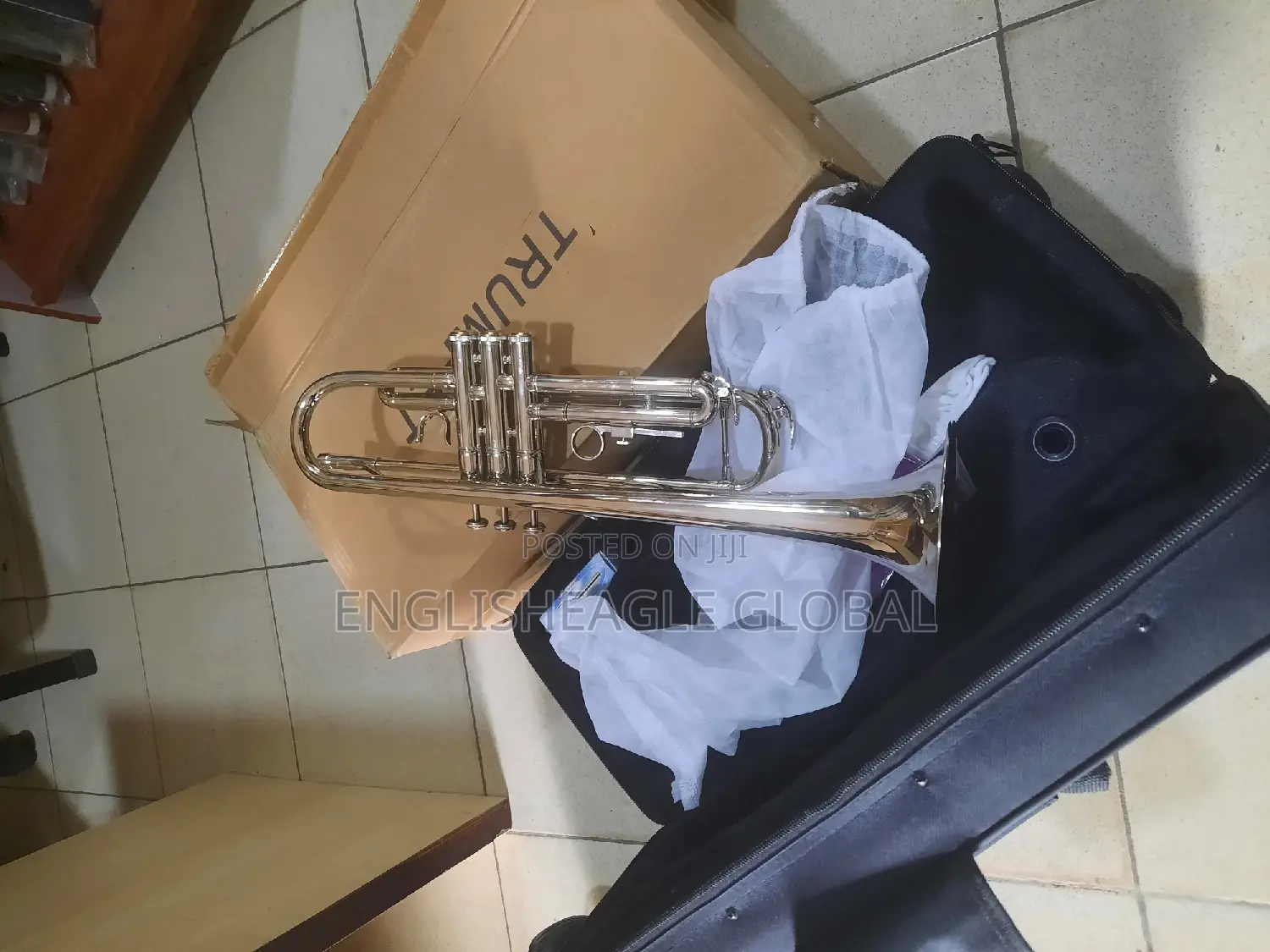 Yamaha Sliver Colour Trumpet