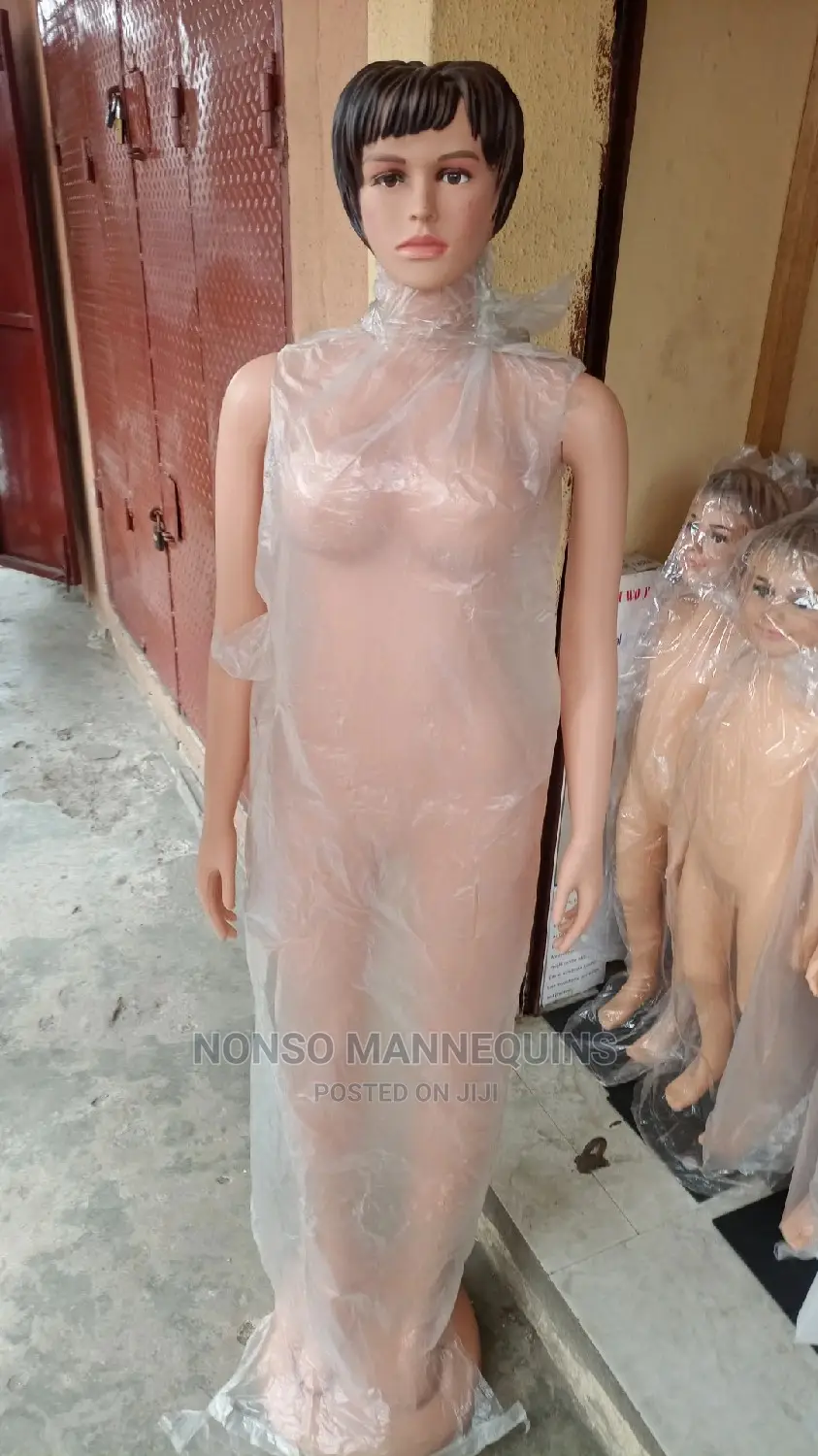 Size 10 Detachable Head and Hands Female Plastic Mannequin
