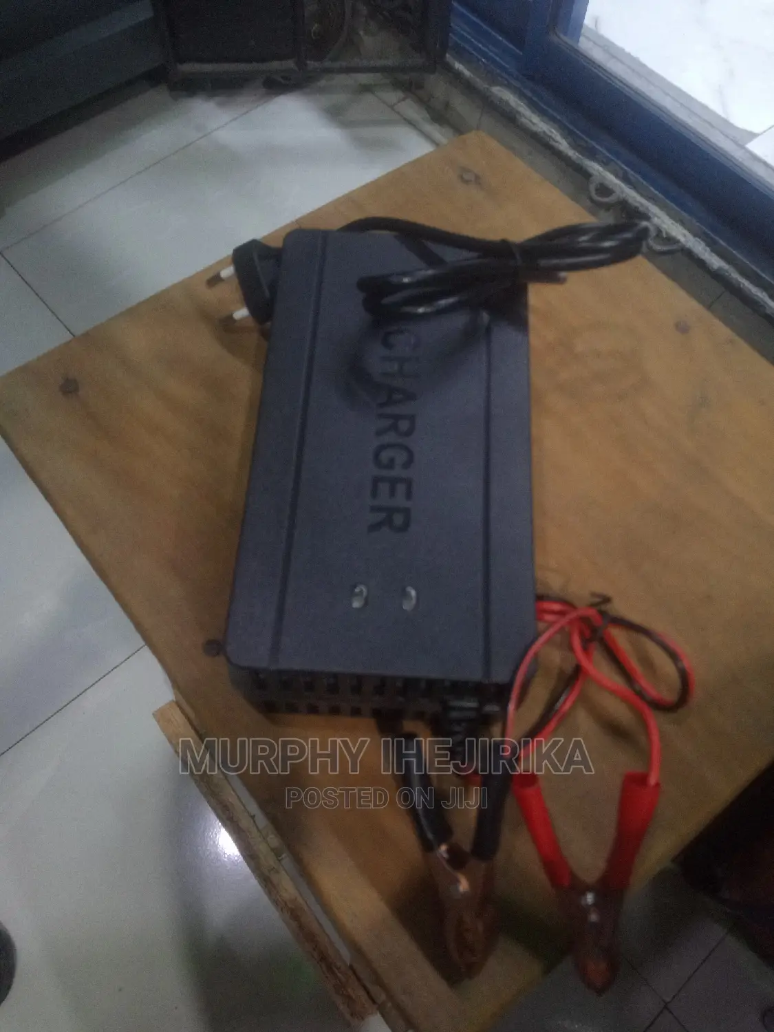 12v / 6a Intelligent Battery Charger