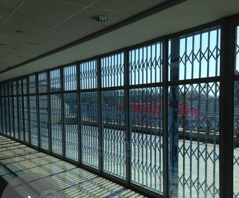 Collapsible Barrier Doors