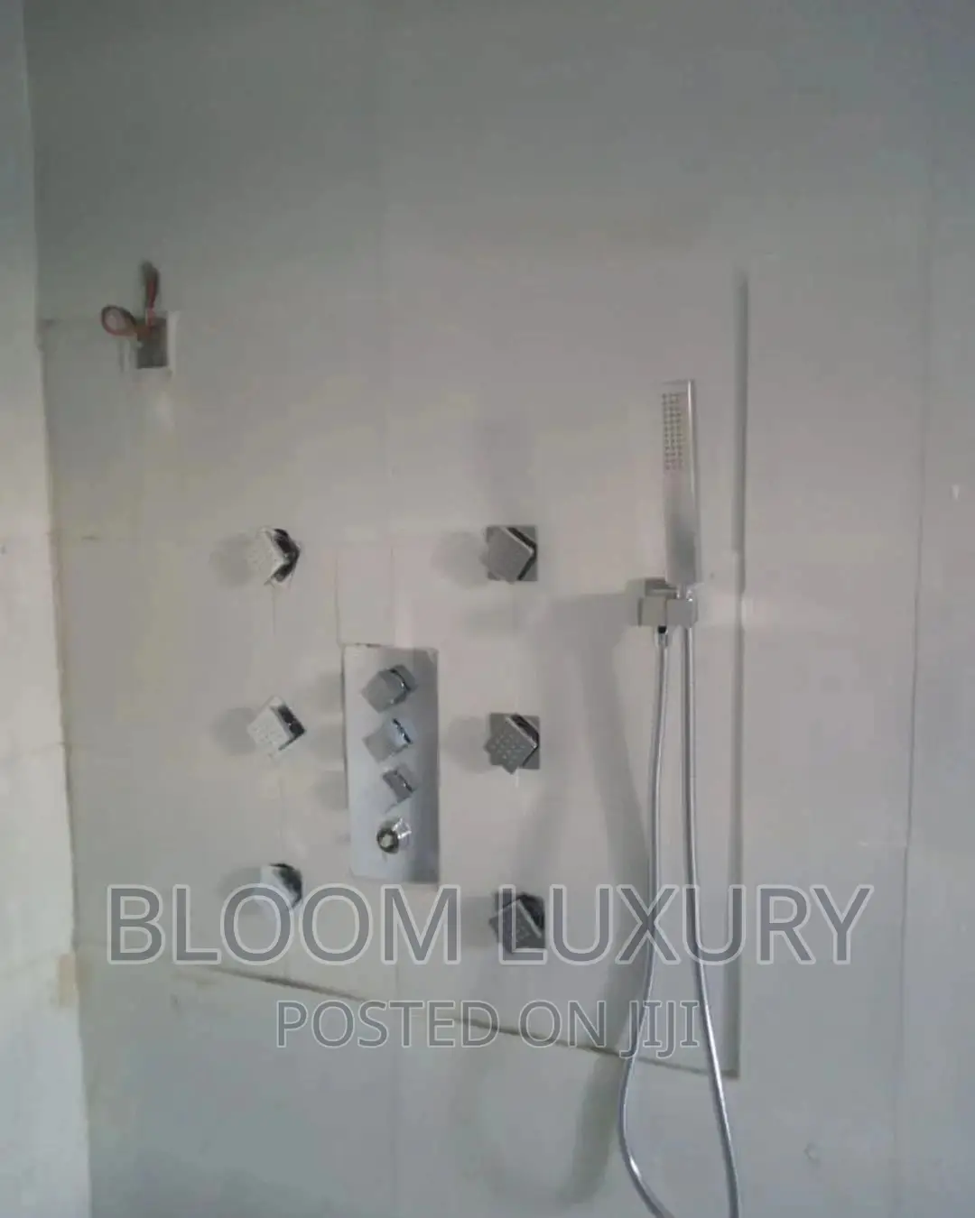Wall Conduit Shower With Jets